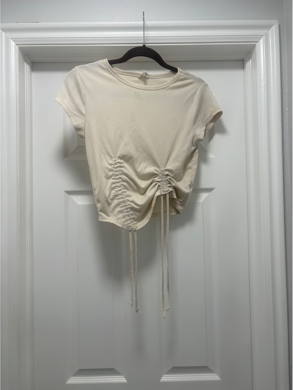 One Step Up Cream Ruched Drawstring Crop Top Medium